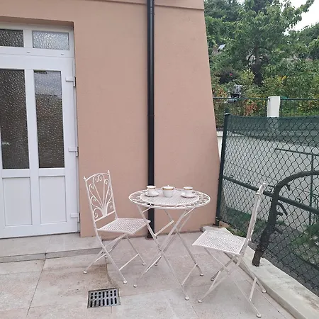 Pod Hradom *